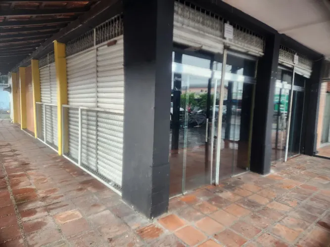 Loja comercial (wattsup contato) 92 *