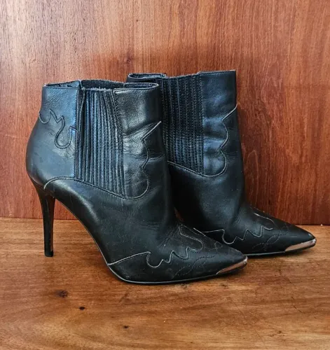 Bota Santa Lolla Preta Texana Cano Curto