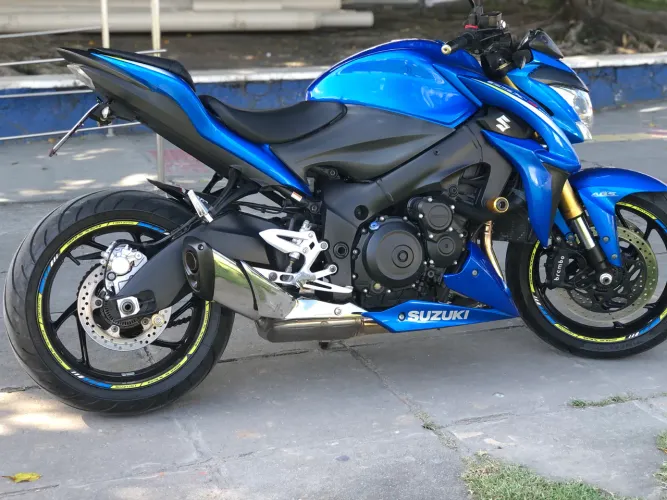 Suzuki GSX S 1000, ano 2017, IPVA pago, nas a fazer, para pessoas exigentes *