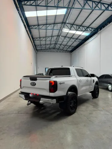 Ford Ranger Limited+ 3.0 V6 4X4 CD TB DIE AUT 2026