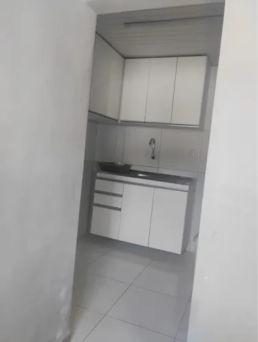 Vende-se casa na Brasília teimosa