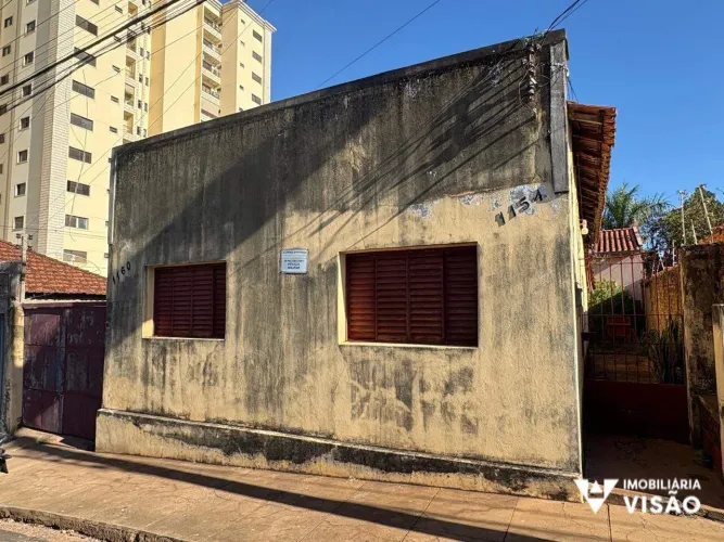 CASA À VENDA COM 03 QUARTOS, QUINTAL, EDÍCULA 01 VAGA NO BAIRRO SÃO BENEDITO