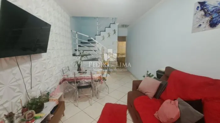 Sobrado em condomínio com 2 suítes e 1 vaga na Ponte Rasa