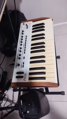 Teclado Controlador Arturia.