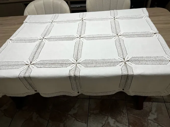 Toalha de puro linho com crochê artesanal