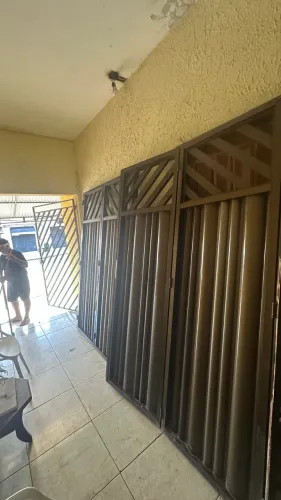 Portão de alumínio