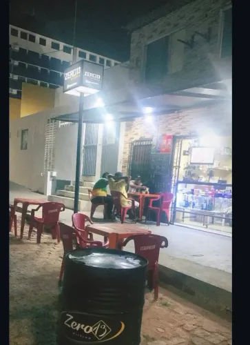 2 Toldos já com lona 3 metros e meio por 2 metro e meio na largura.. Metalom + lona