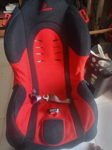 Vendo essa cadeirinha para carro 