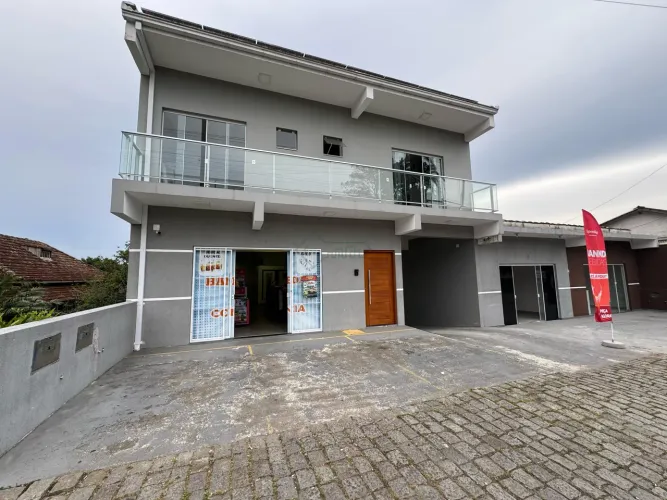 Excelente imóvel comercial e residencial no Centro de São Francisco do Sul/SC