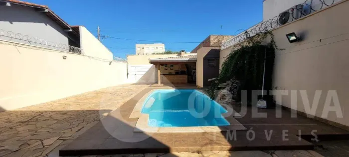 Casa à venda, 3 quartos, 1 suíte, 2 vagas, DANIEL FONSECA - UBERLANDIA/MG