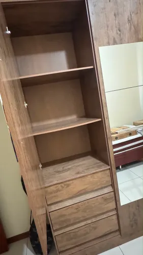 DESCONTÃO Guarda-Roupa 2 Espelhos, 4 Portas e 6 Gavetas