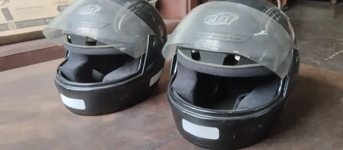 Capacetes ebf usados