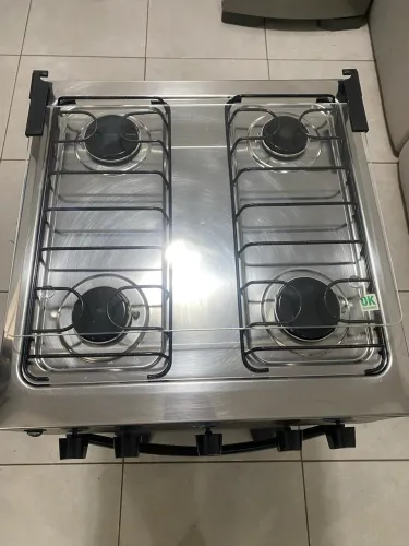 ?Fogão 4 Bocas Atlas Mônaco Plus Preto com Mesa Inox - Conservadíssimo?