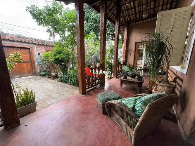 Casa à venda, 5 quartos, 2 vagas, Horto - Belo Horizonte/MG