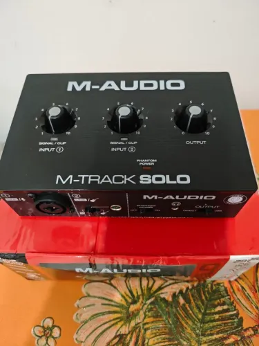 Interface de Áudio M-Audio M-track Solo