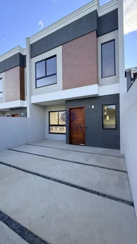 Sobrado à Venda em Colonial, São Bento do Sul: 3 Quartos, 85m²