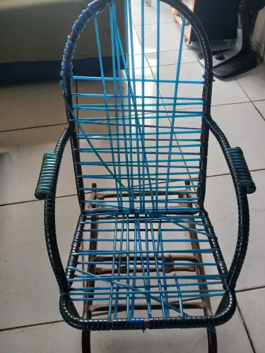 Cadeira de Balanço de Metal - Para Conserto