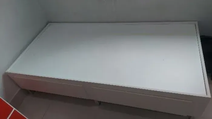 Cama box com dois gavetões, em Mdf, reforço em metalon, suporta 250kg