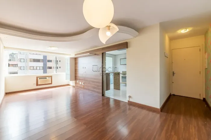 Apartamento de 3 dorm no Mont Serrat