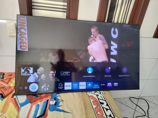 Tv smart 50" 4K Samsung espelhamento e alexa (detalhe)