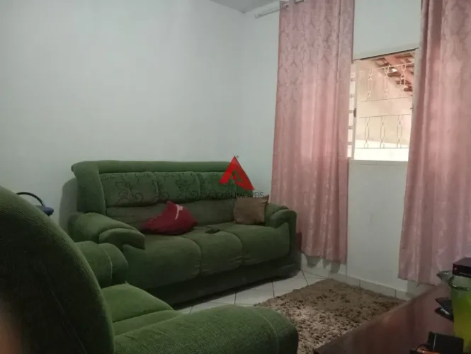 CASA À VENDA NO CIDADE NOVA JACAREÍ - 2 QUARTOS E 150m² DE TERRENO