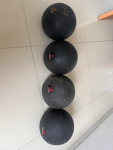 Kit de 3 slam ball 12/10/7 kg e medicine ball de 4