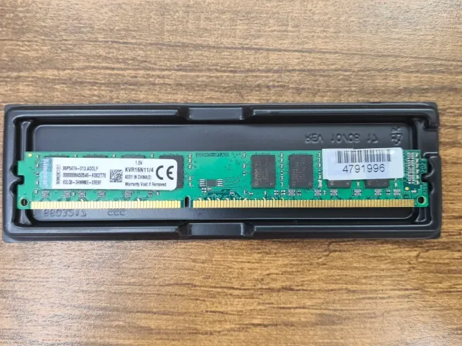 Pente de memória RAM 4GB Kingston KVR16N11/4