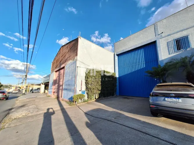 Oportunidade única de locação, 04 galpões AT.1.322m², AC.905,00, PD6m², ZM2 por R$ 30K