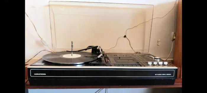 Vitrola Grundig Studio RPC 3000