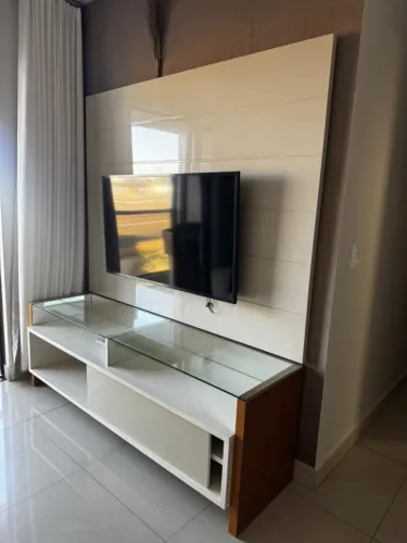 Rack com painel em laca