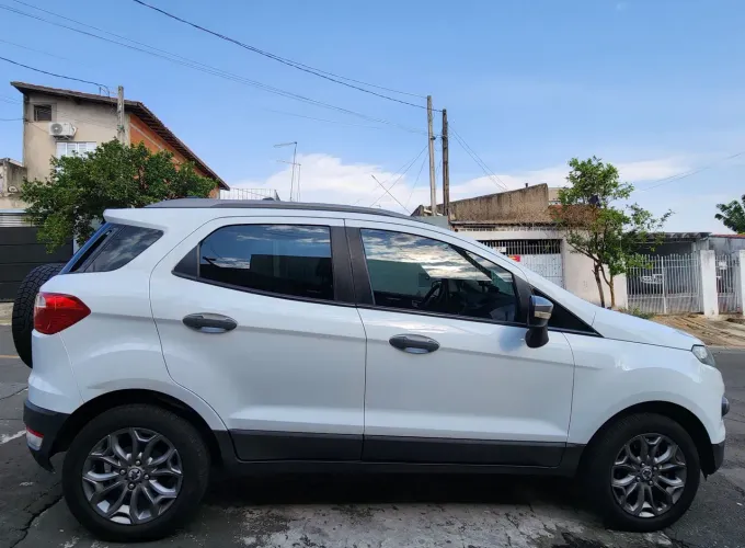 Ford Ecosport Freestyle 2.0 16V Flex 5P Aut. 2015