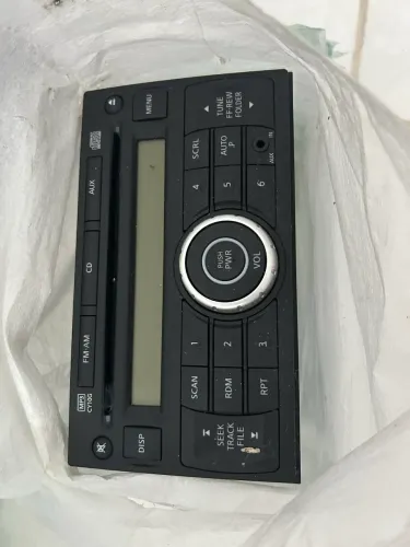 Rádio automotivo Nissan