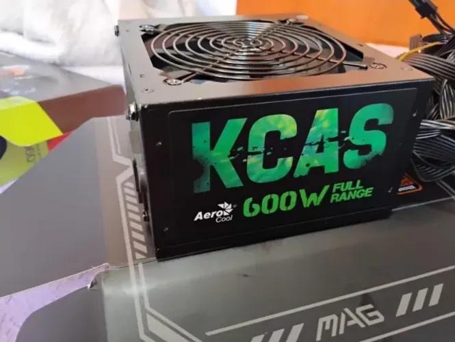 Fonte Aerocool KCAS 600W 80 Plus Bronze PFC Ativo - Zerada e Limpa