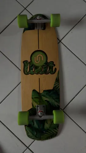 Skate semi novo