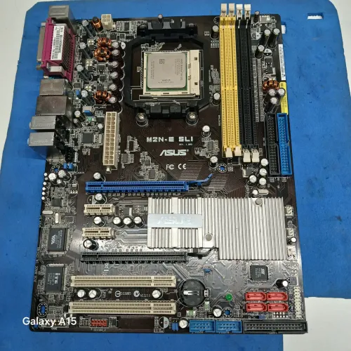 Vendo essa placa mãe AM2 semi nova co. Prossessador AMD