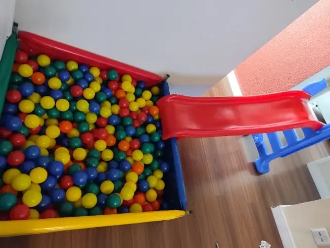 Piscina de bolinhas infantil