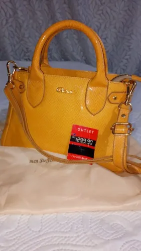 Vendo uma bolsa Carmen Steffens nova toda em couro 