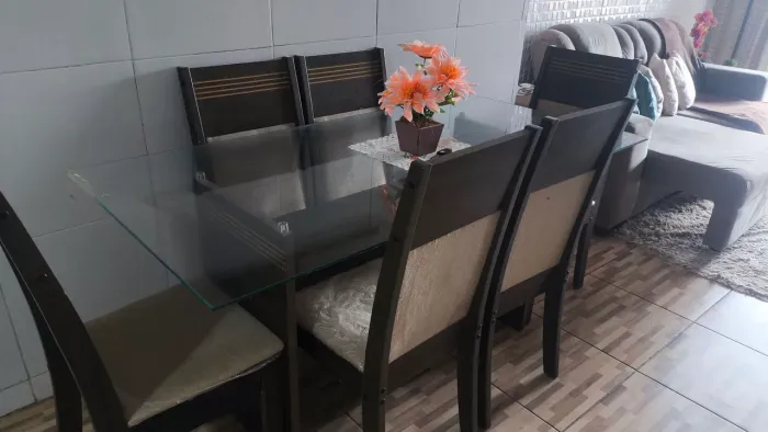 Mesa 6 cadeiras