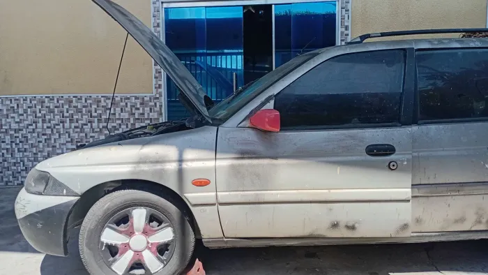 Ford Escort GL 1.6 MPI 2001