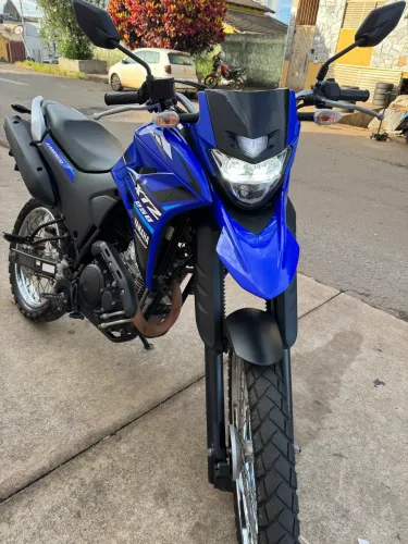 Vende-se XTZ Lander 250 