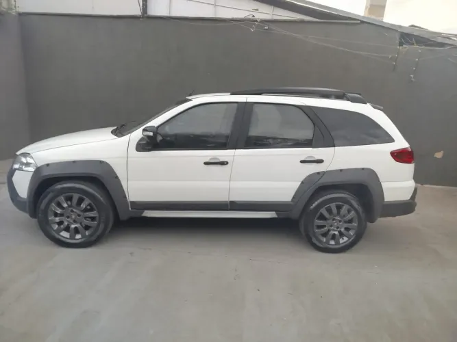Fiat Palio Weekend Adventure Locker 1.8 Flex 2015