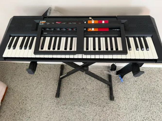 Teclado Yamaha 