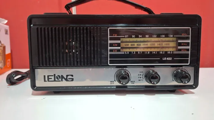 RÁDIO PORTÁTIL LELONG LE622