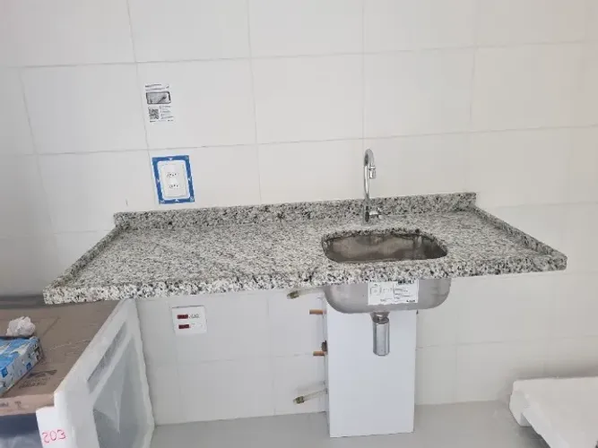 Pia em granito Fortaleza (sem cuba)