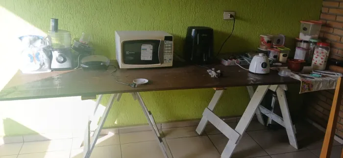Balcão/Mesa de madeira