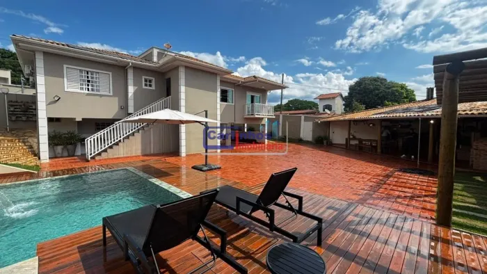 Casa á venda em Mateus Leme, Centro