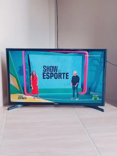 Tv Samsung 32 polegadas ( não é smart)