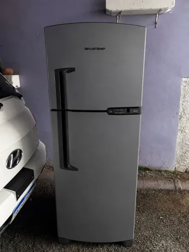 Geladeira 354 litros Frost Free