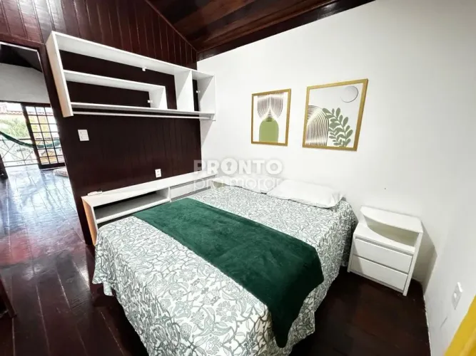 Casa de Condomínio com 5 quartos em Carneiros