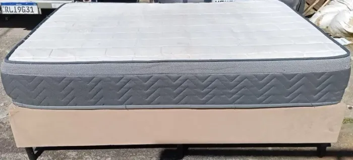 Cama casal tamanho padrão